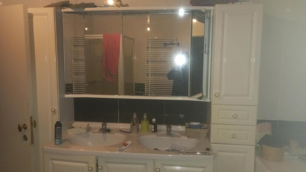 Luxe Appartement Met 3 Slaapkamers En 1 Kingsize Bed Slaapzetel En Drie Dubbelbedden Dendermonde Eksteriør billede