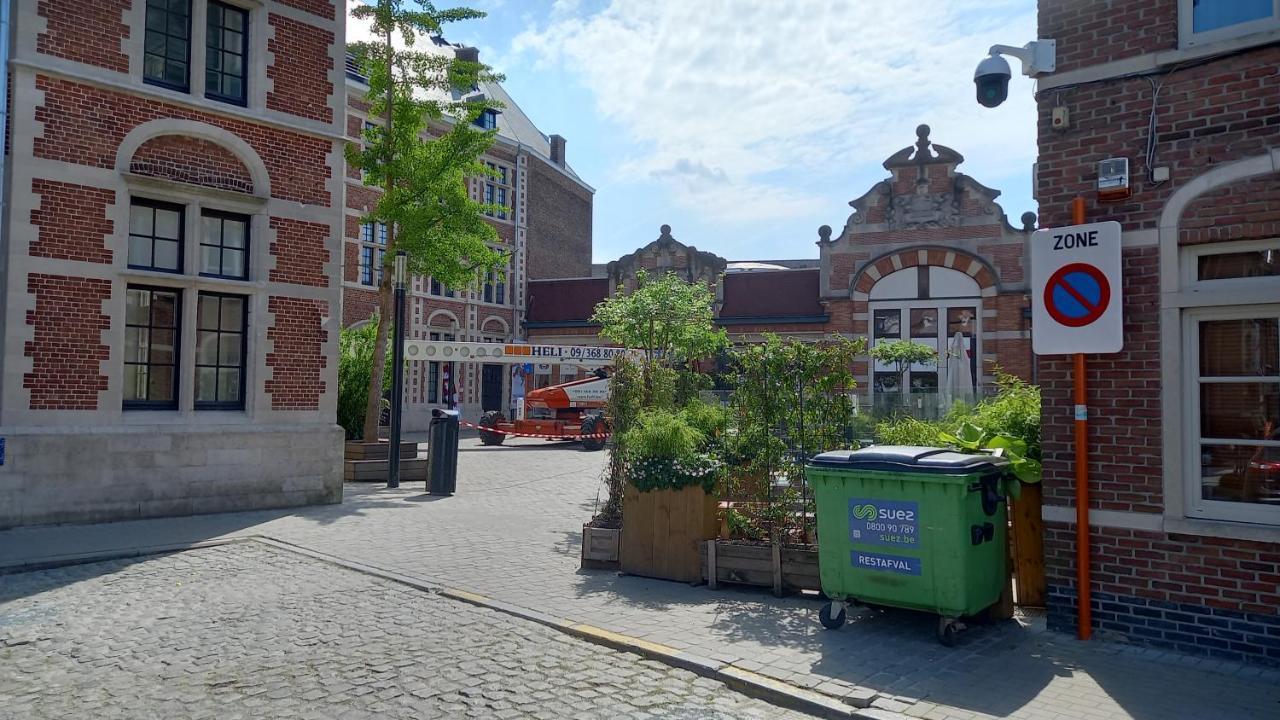 Luxe Appartement Met 3 Slaapkamers En 1 Kingsize Bed Slaapzetel En Drie Dubbelbedden Dendermonde Eksteriør billede